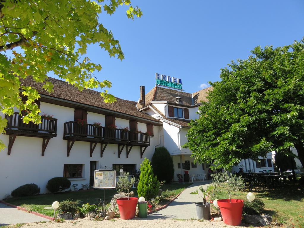 Hotel Restaurant Le Traineau Clelles Exterior foto