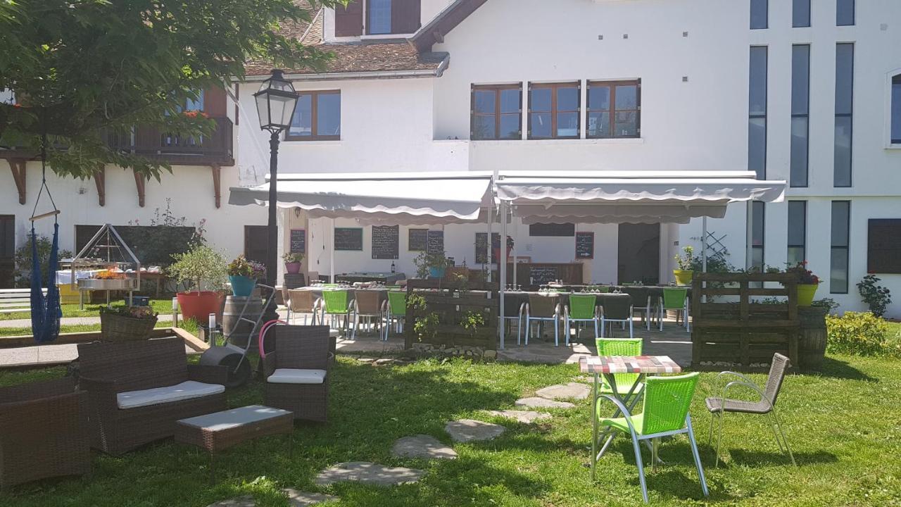 Hotel Restaurant Le Traineau Clelles Exterior foto